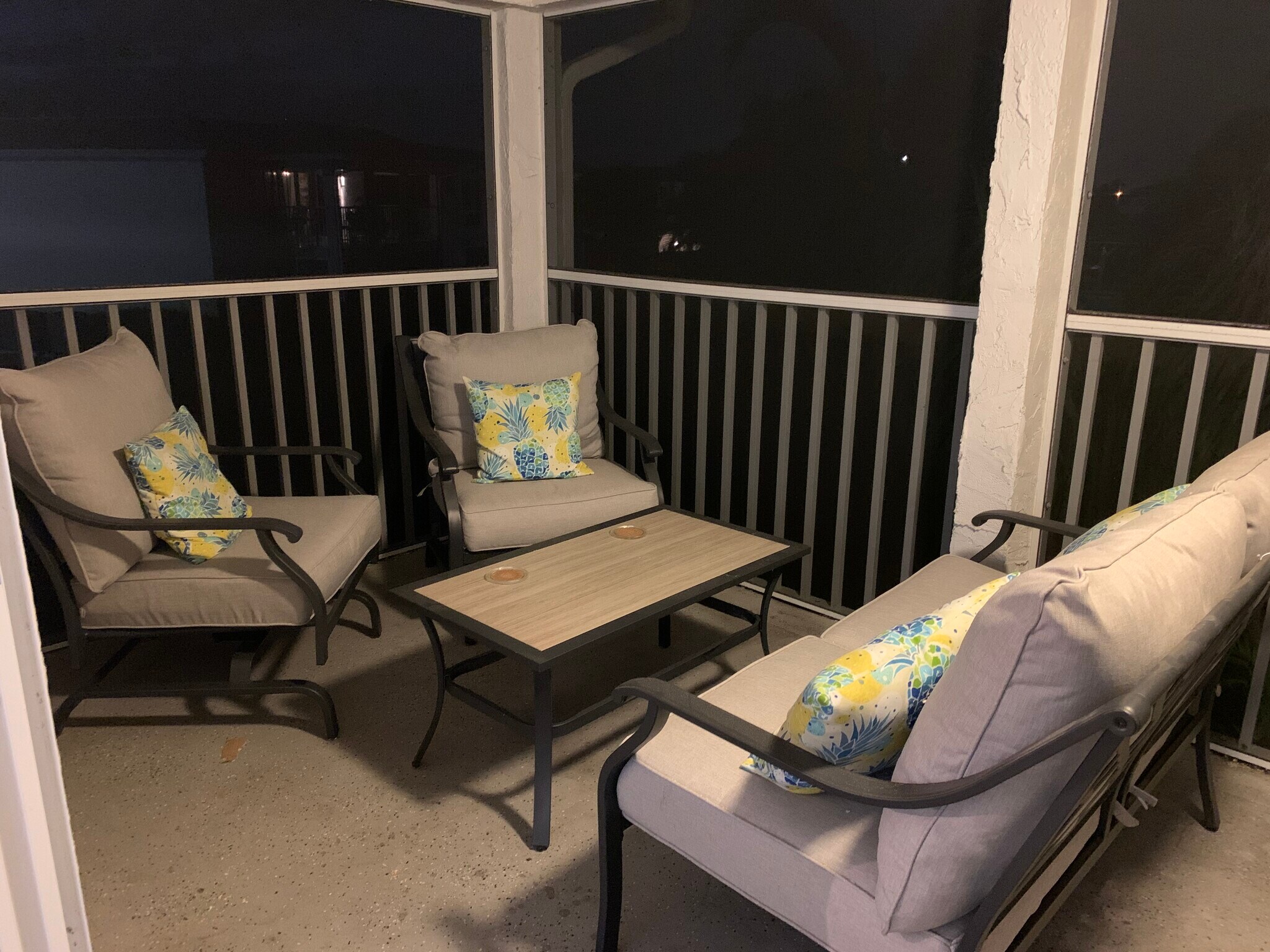 Building Photo - 195 Peppermint Ln