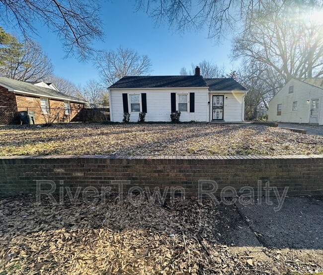 Primary Photo - 1706 Combs St