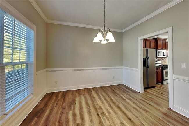 Building Photo - 412 Oscar Way