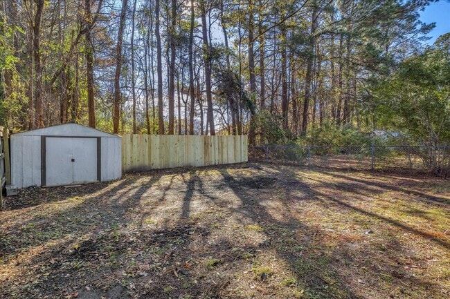 Building Photo - 2 Bed 2.5 Bath Duplex