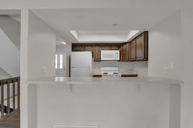 Building Photo - 2449 Lexington Village Ln