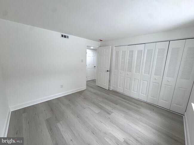 Building Photo - 4420 Groombridge Way