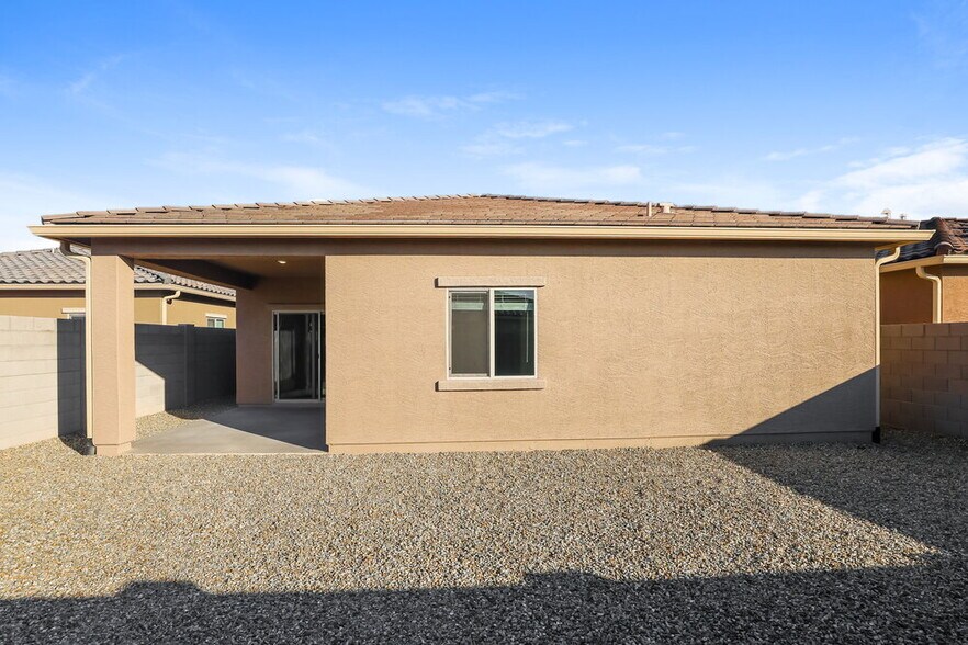 Building Photo - 24567 W Alta Vis Rd