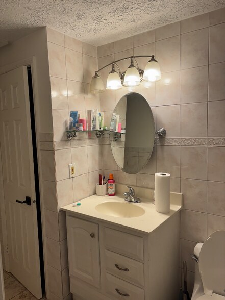 Building Photo - 11424 Red Jade Ct