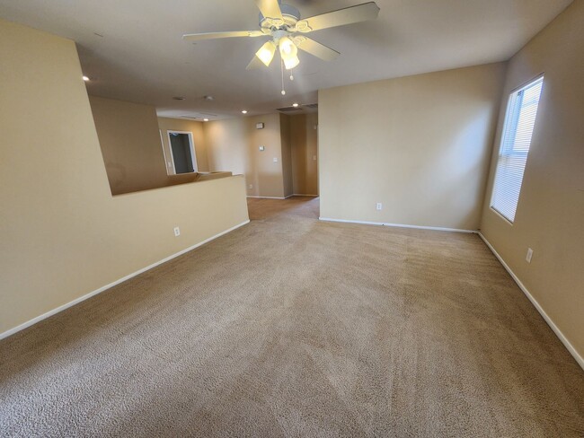 Building Photo - Spacious 4 bedroom home in North Las Vegas