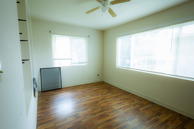 Building Photo - 7250 S King Dr