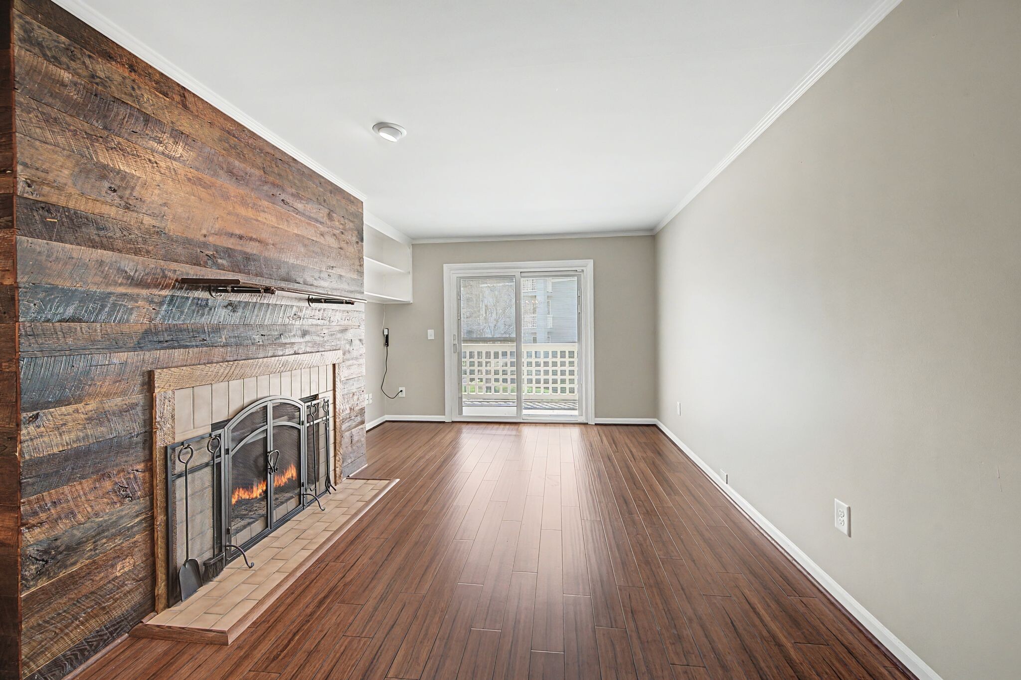 Building Photo - 265 Hillsboro Pl