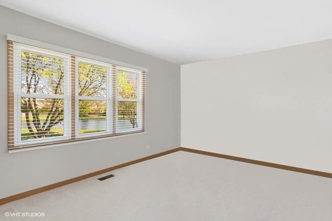 Building Photo - 970 Amberwood Cir