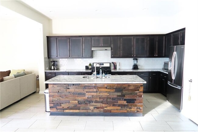 Building Photo - 1710 Frontier Valley Dr