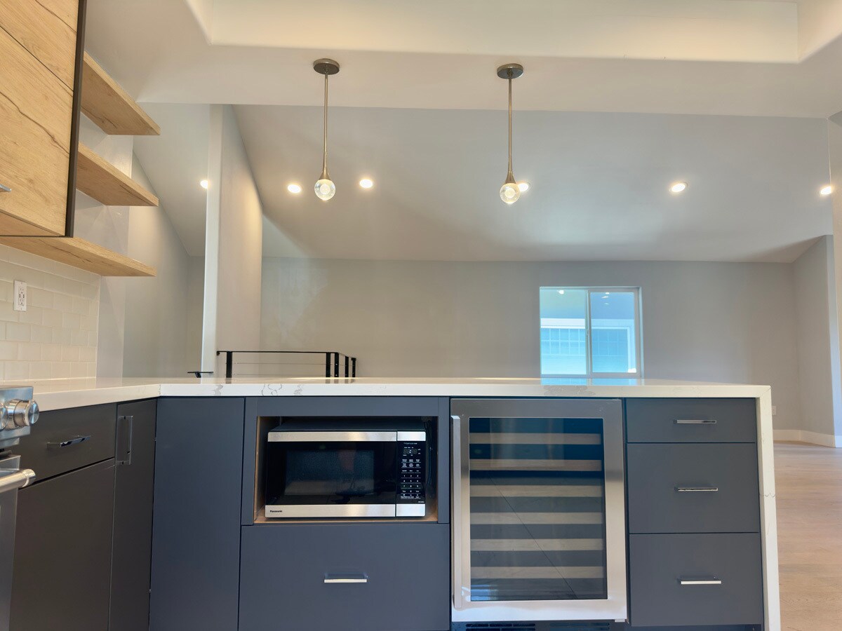 Building Photo - 914 Everett Ave