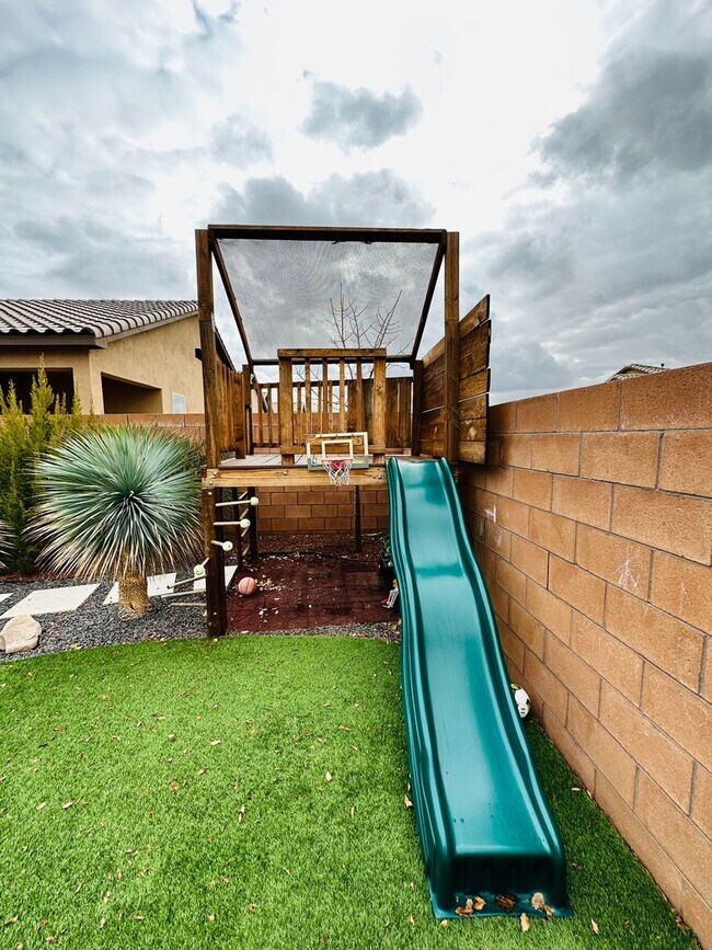 Building Photo - STUNNING Back yard!  Level II EV Charger!