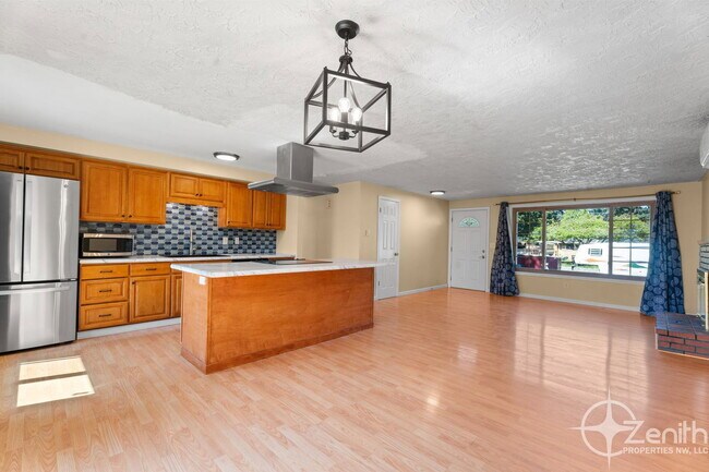 Building Photo - 4213 NE 139th Ave
