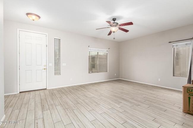 Building Photo - 2661 E Waterview Ct