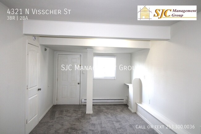 Building Photo - 4321 N Visscher St