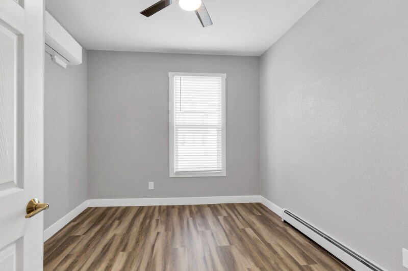 Building Photo - 1427 9th Ave