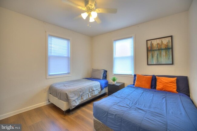 Building Photo - 2708 Oakley Ave
