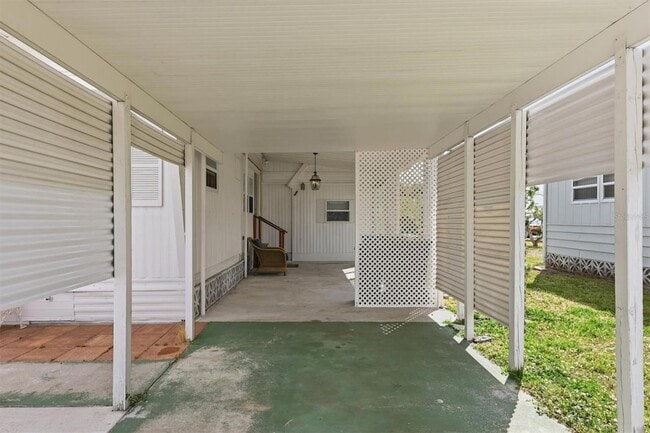 Building Photo - 5236 Kenwood Ave