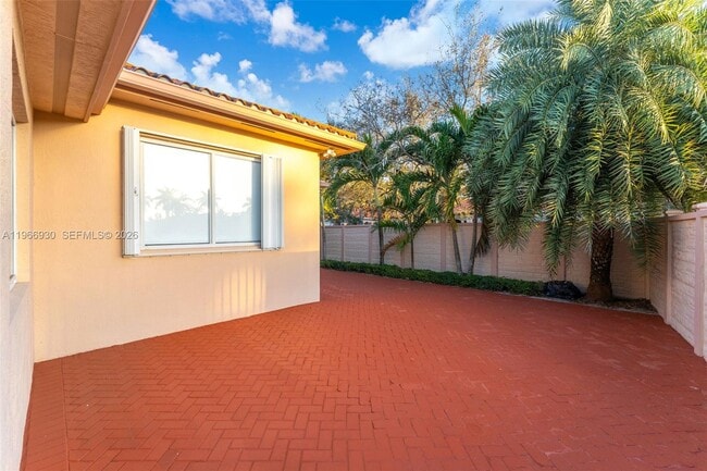 Building Photo - 2280 SW 152nd Pl