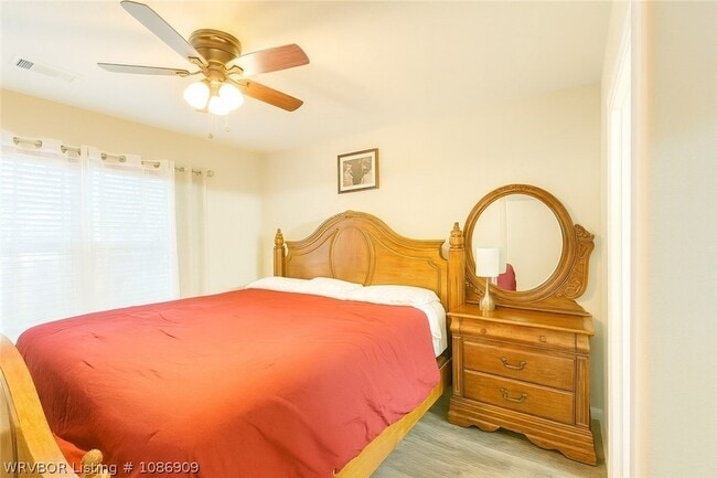 Building Photo - 3417 S 66th St