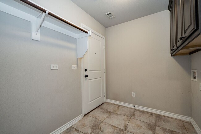 Building Photo - Your Royse City Retreat Awaits!