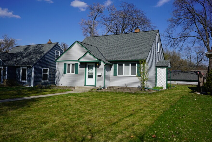 Building Photo - 2835 Edgewood Ave S