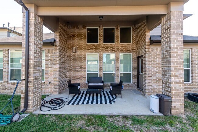Building Photo - 4519 Hronas Dr