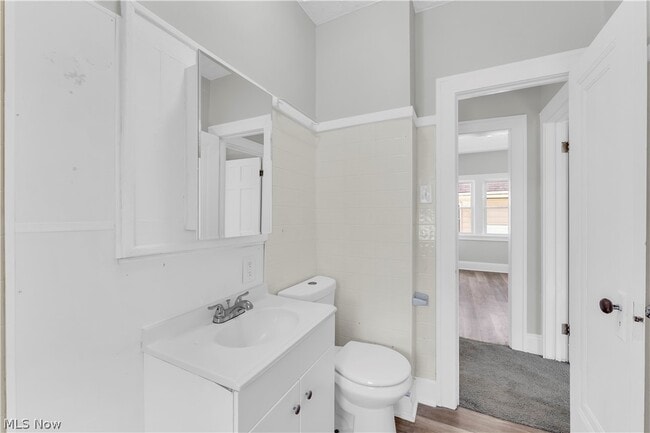 Building Photo - 3394 E 146th St