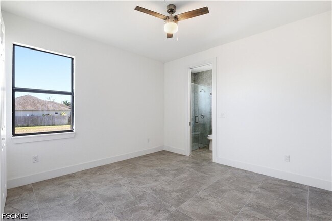 Building Photo - 1119 NW 28th Pl