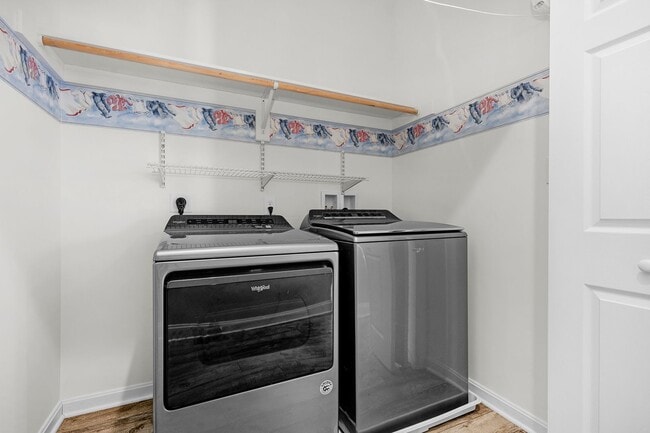 Building Photo - Beautiful 4br 2.5ba with huge basement and garage in Edgemere