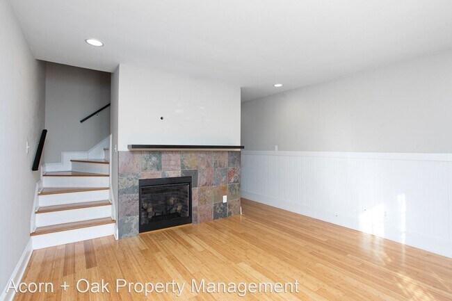 Building Photo - 2 br, 1.5 bath House - 2544 Noble Rd