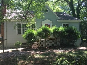 Building Photo - 733 Magnolia St