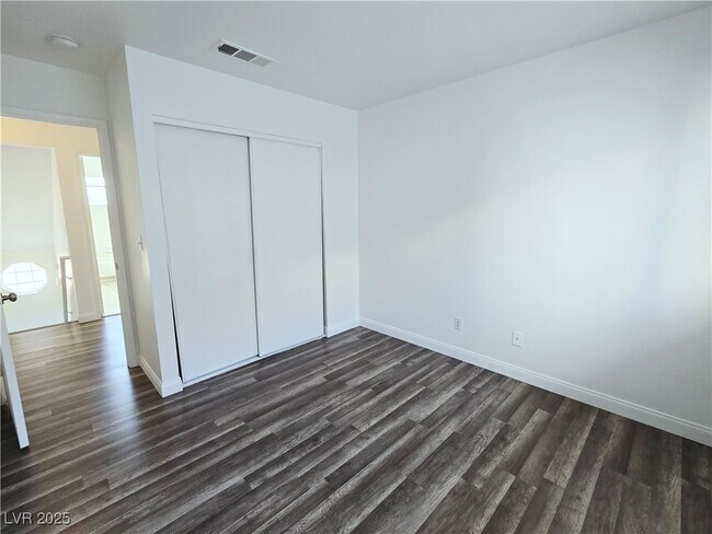 Building Photo - 9433 Valencia Canyon Dr