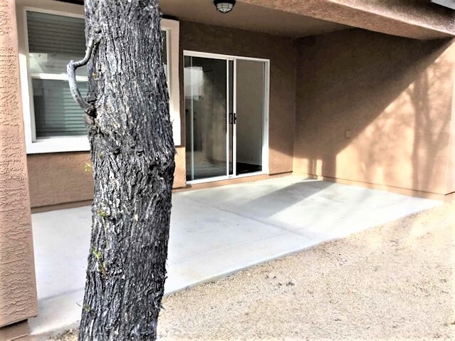 Building Photo - 3005 W Ferruccio Pl