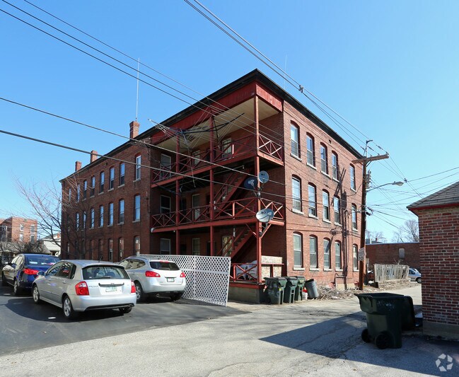 45 Myrtle St 45 Myrtle St Manchester NH 03104 Apartment Finder