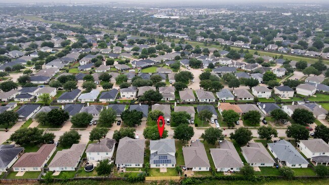Building Photo - 19515 Billineys Park Dr