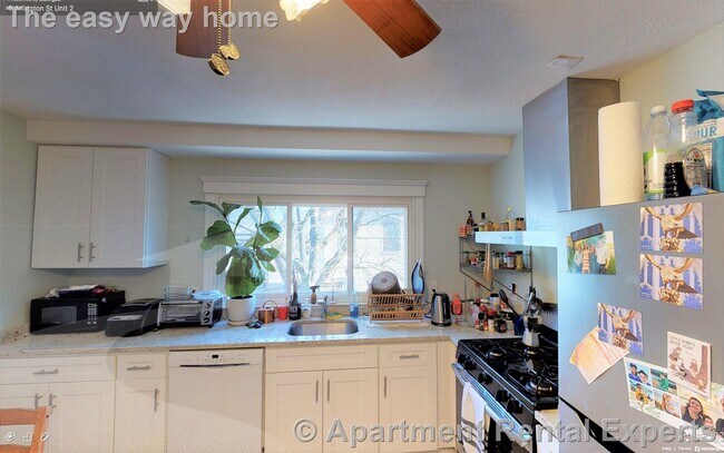 Building Photo - 9 Arlington St