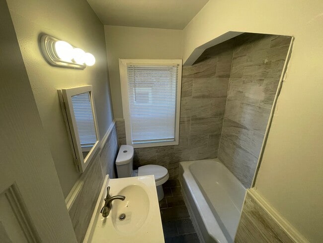 Building Photo - 13681 Castleton St