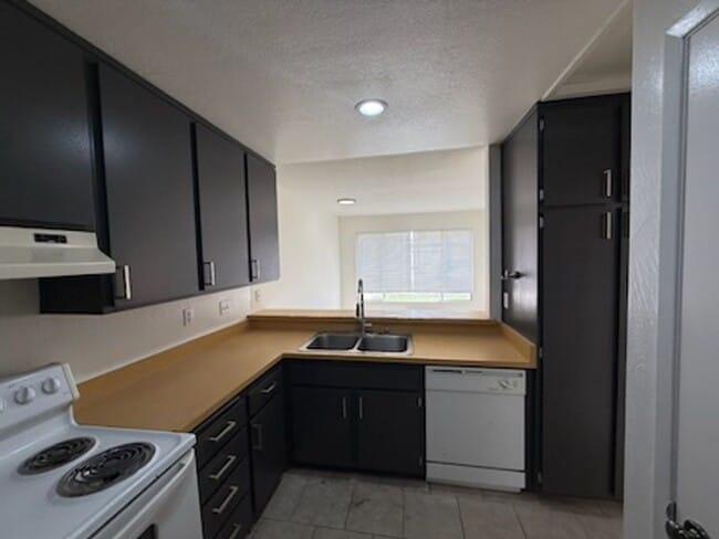 Building Photo - Single Story Home in Pleasanton