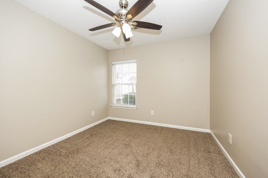 Building Photo - 3014 Deer Trail Dr