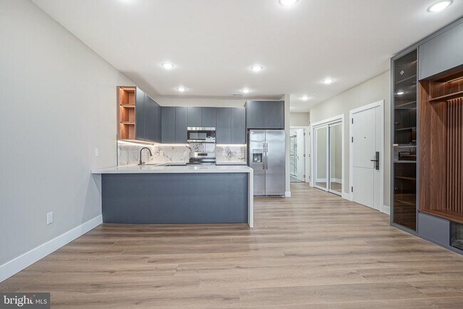 Building Photo - 4432 Wingate St