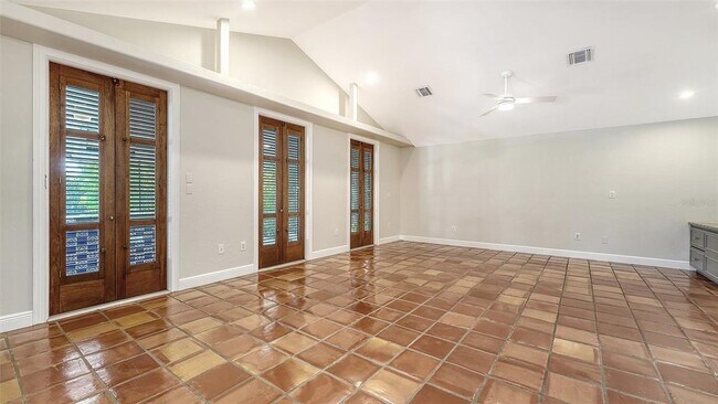Building Photo - 4935 Riverwood Ave