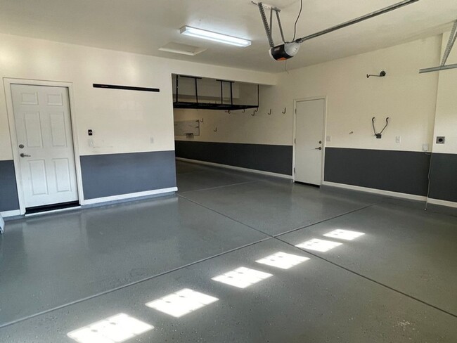 Building Photo - Beautiful Damonte Ranch Three Bedroom T...