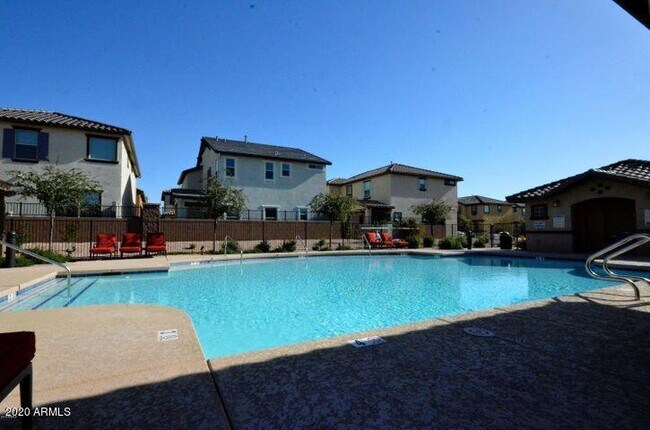 Building Photo - 256 N Scott Dr