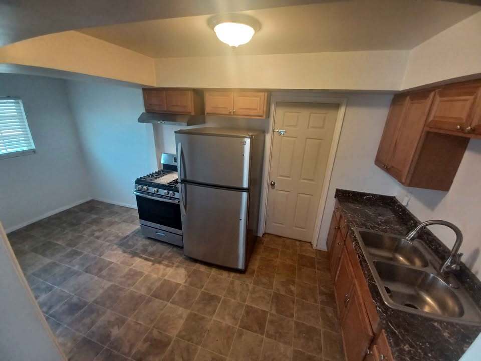 Building Photo - 751 Jewell Dr