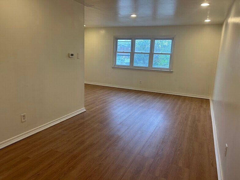Living Room - 3368 Red Lion Rd