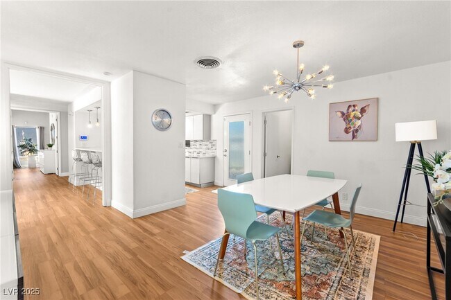 Building Photo - 1531 Commanche Dr