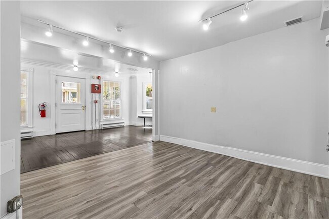 Building Photo - 74 Maple Ave