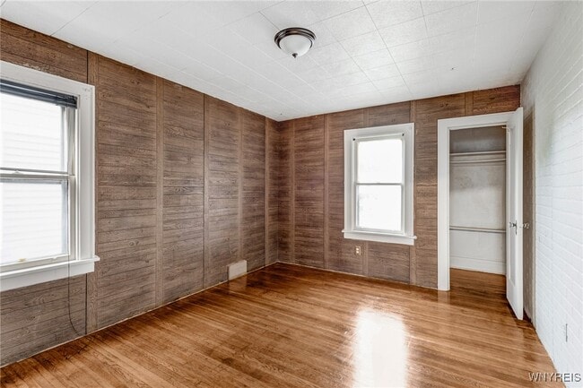 Building Photo - 27 East End Ave