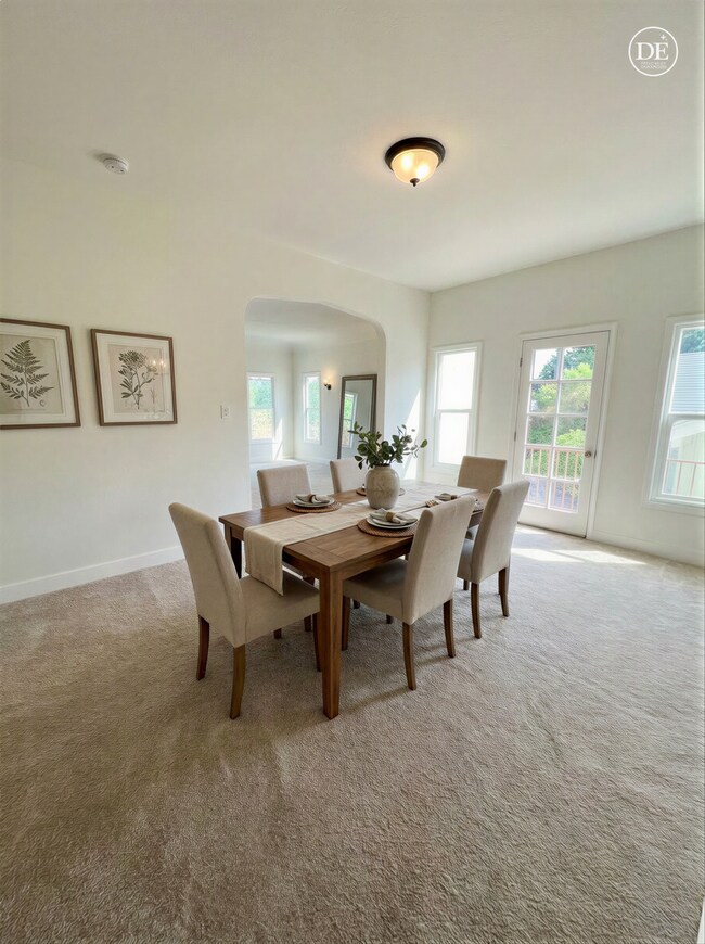 Building Photo - 211 N Vendome St