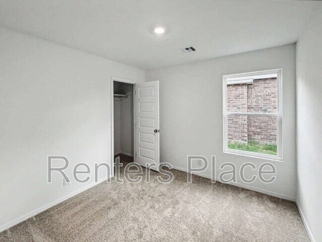 Building Photo - 7209 S Maple Ave